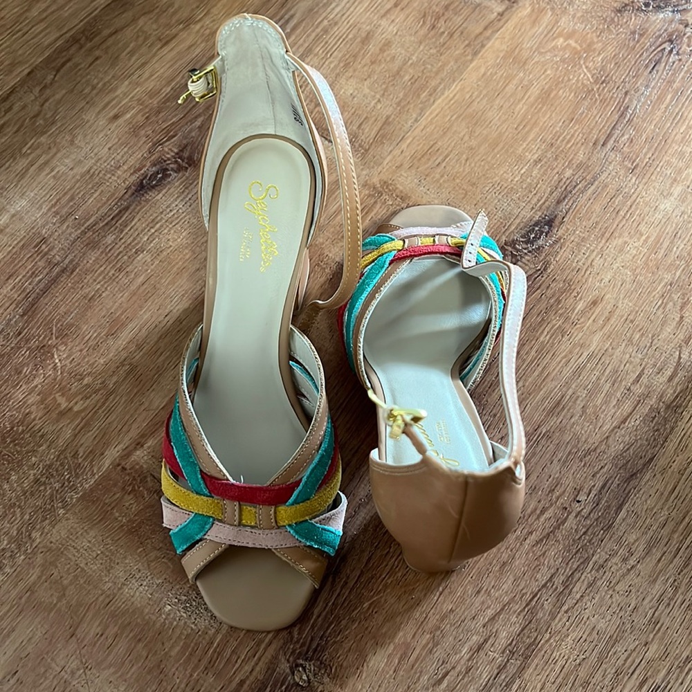Never worn Seychelles block heel shoes  size 6.5